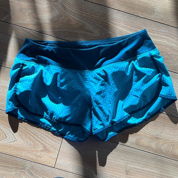 Nike shorts - Picture 3 of 4